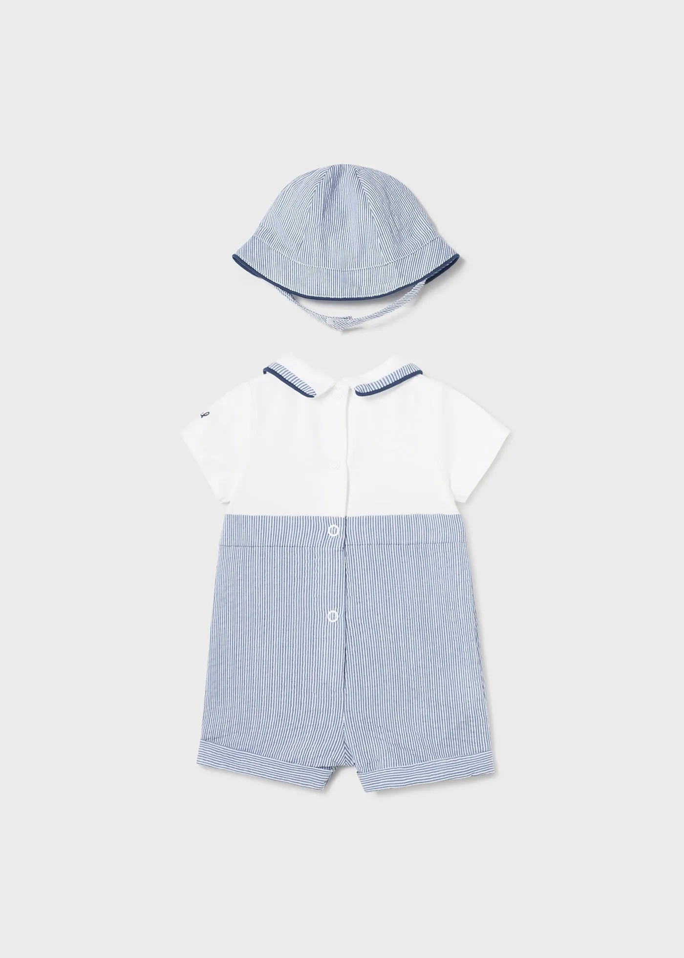 1615 - Romper w/hat set for newborn boy - Seersucker