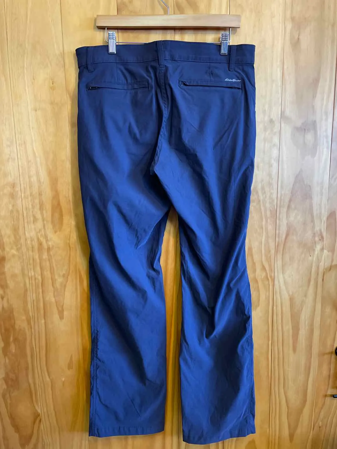 Size 35 X 34 Eddie Bauer Navy Women's Hiking Pants