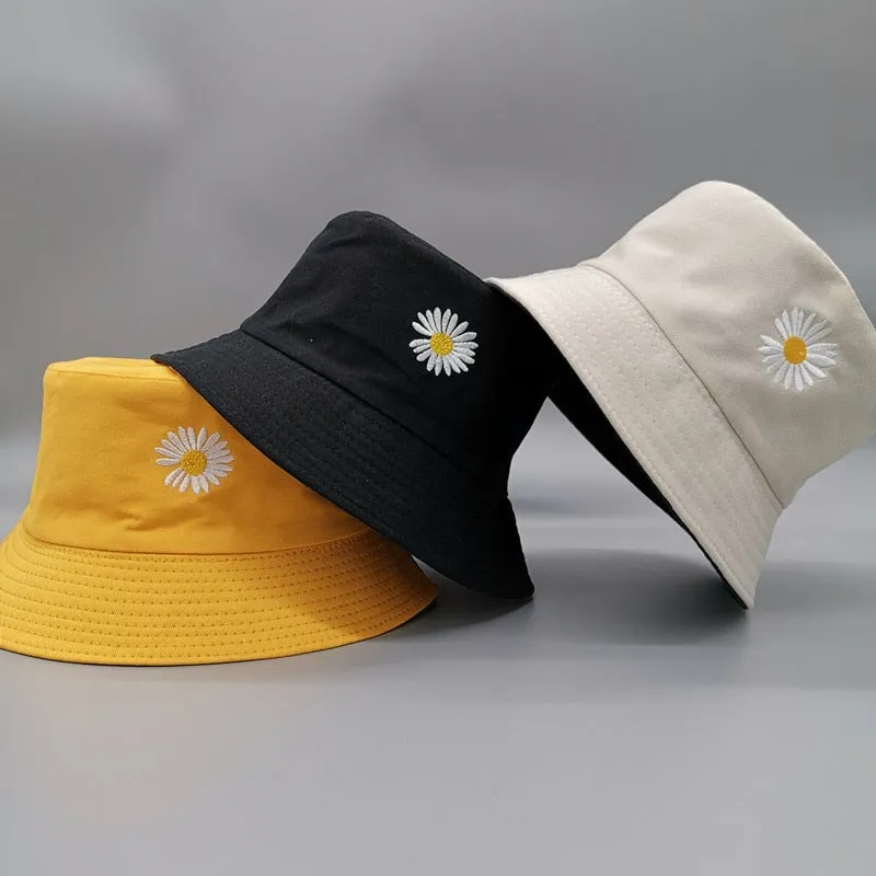 Sunscreen Daisy Embroidery Fisherman Hat